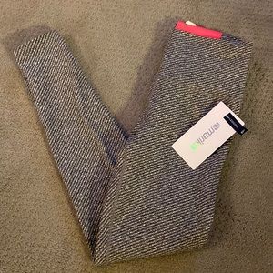 New with tags Heather Grey Marika 27 inch Leggings with cell phone pocket